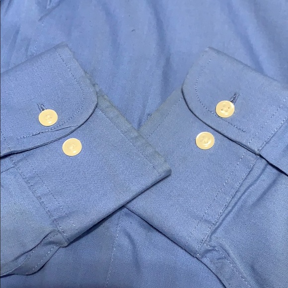 Covington Blue Dress Shirt- wrinkle/stain resist. - Picture 5 of 5